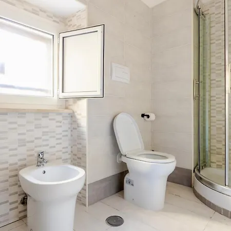 Partenope 2 Bedroom Near The Port Apartment *