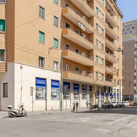 Partenope 2 Bedroom Near The Port